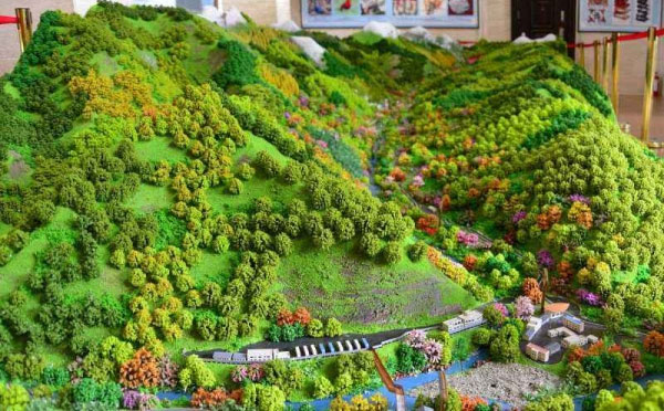 西峰多媒体沙盘模型：为展示与规划提供高效解决方案